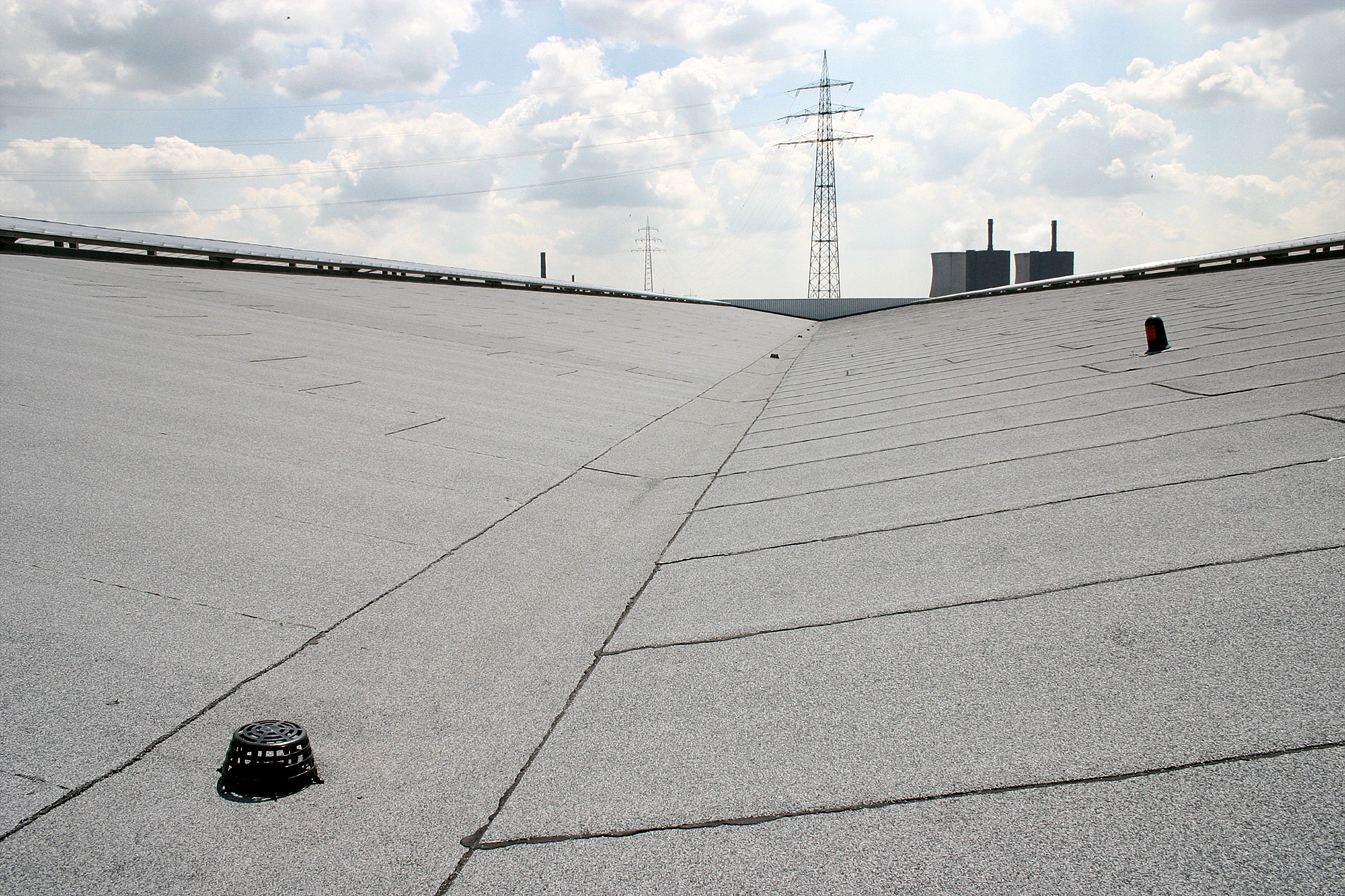 Abdichtung eines Industriedaches mit Polymerbitumenbahnen