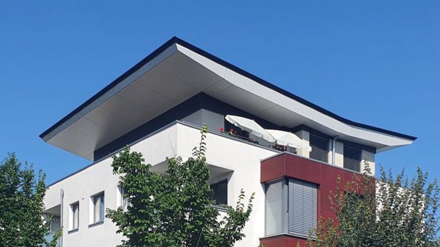 Die obere Etage ist als zur&uuml;ckliegendes Staffelgeschoss ausgef&uuml;hrt. &copy; w&sup2;